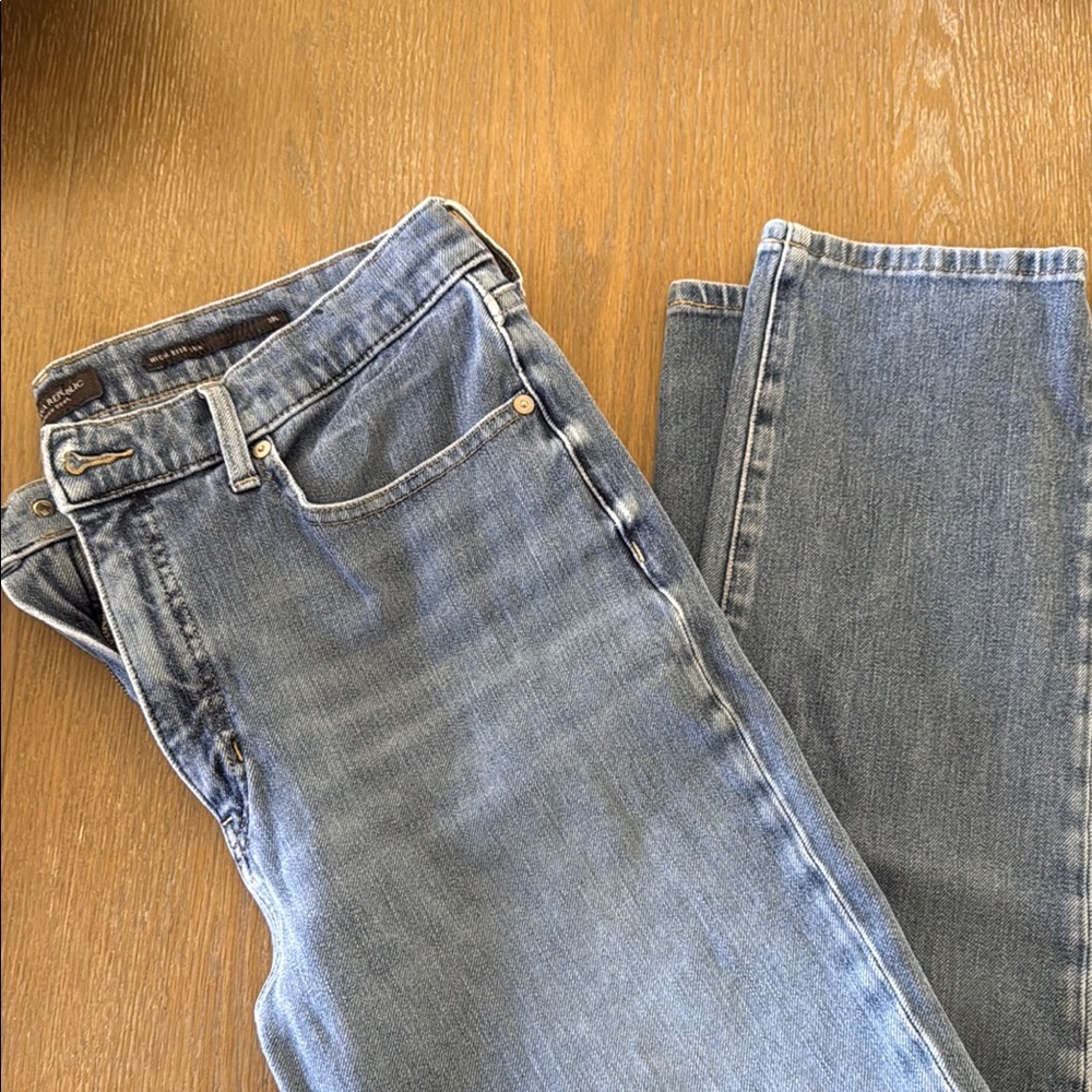 Banana Republic High Rise Slim 

33L